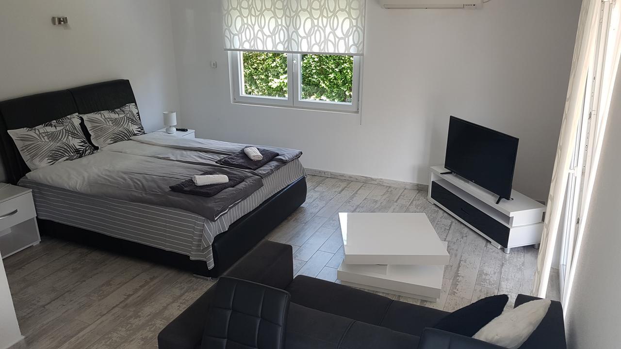 Apartment Azulmburgo Vrnjačka Banja Esterno foto