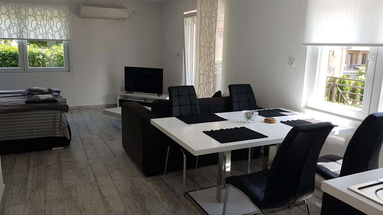 Apartment Azulmburgo Vrnjačka Banja Esterno foto